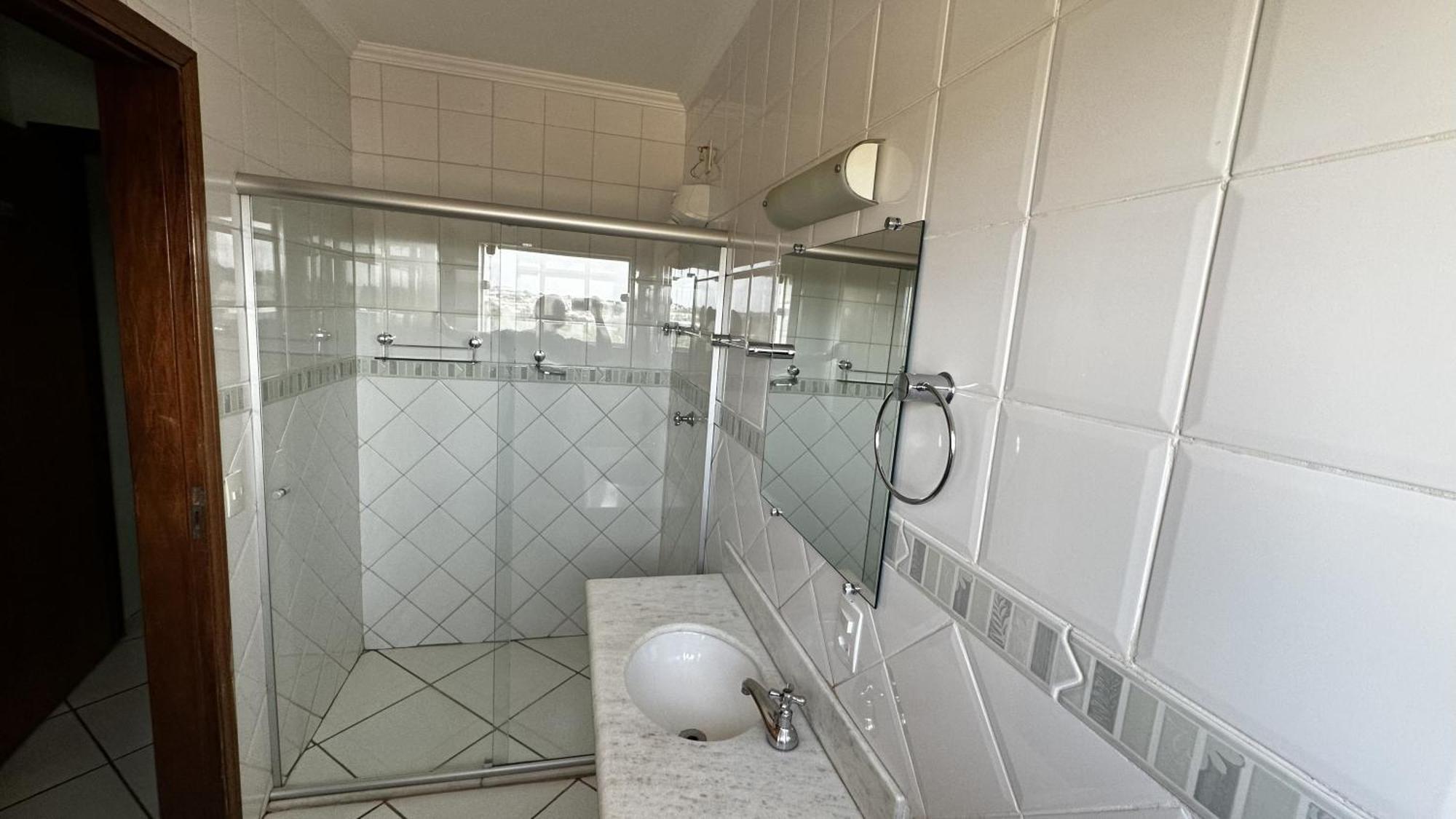 Deluxe Room (2 Adults + 1 Child),1731474651:JPEG